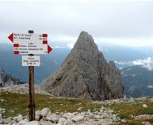 Segnaletica e torre Rizzi 2618 m.